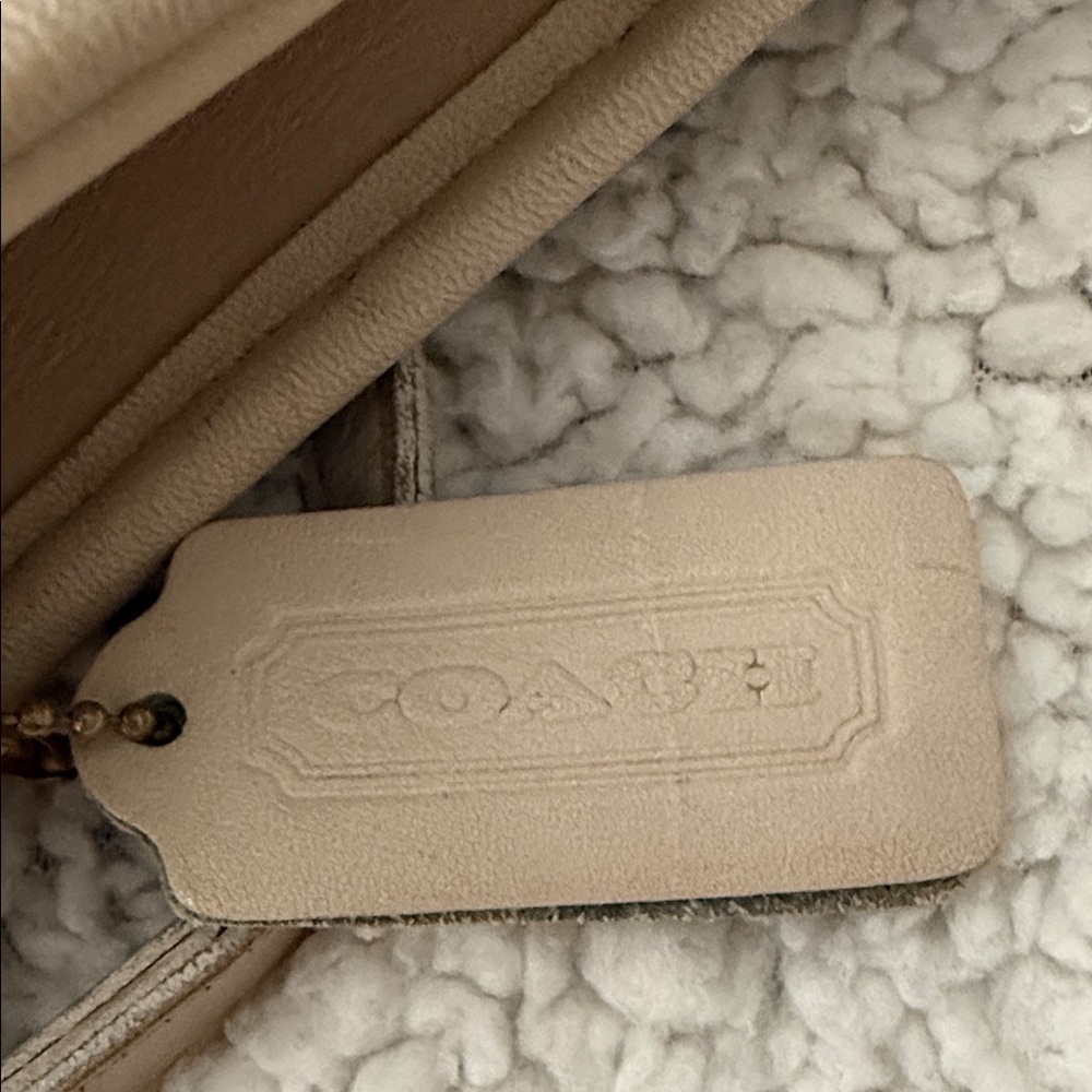 Coach Beige Leather Crossbody with Gold Turn-Lock - Picture 2 of 6